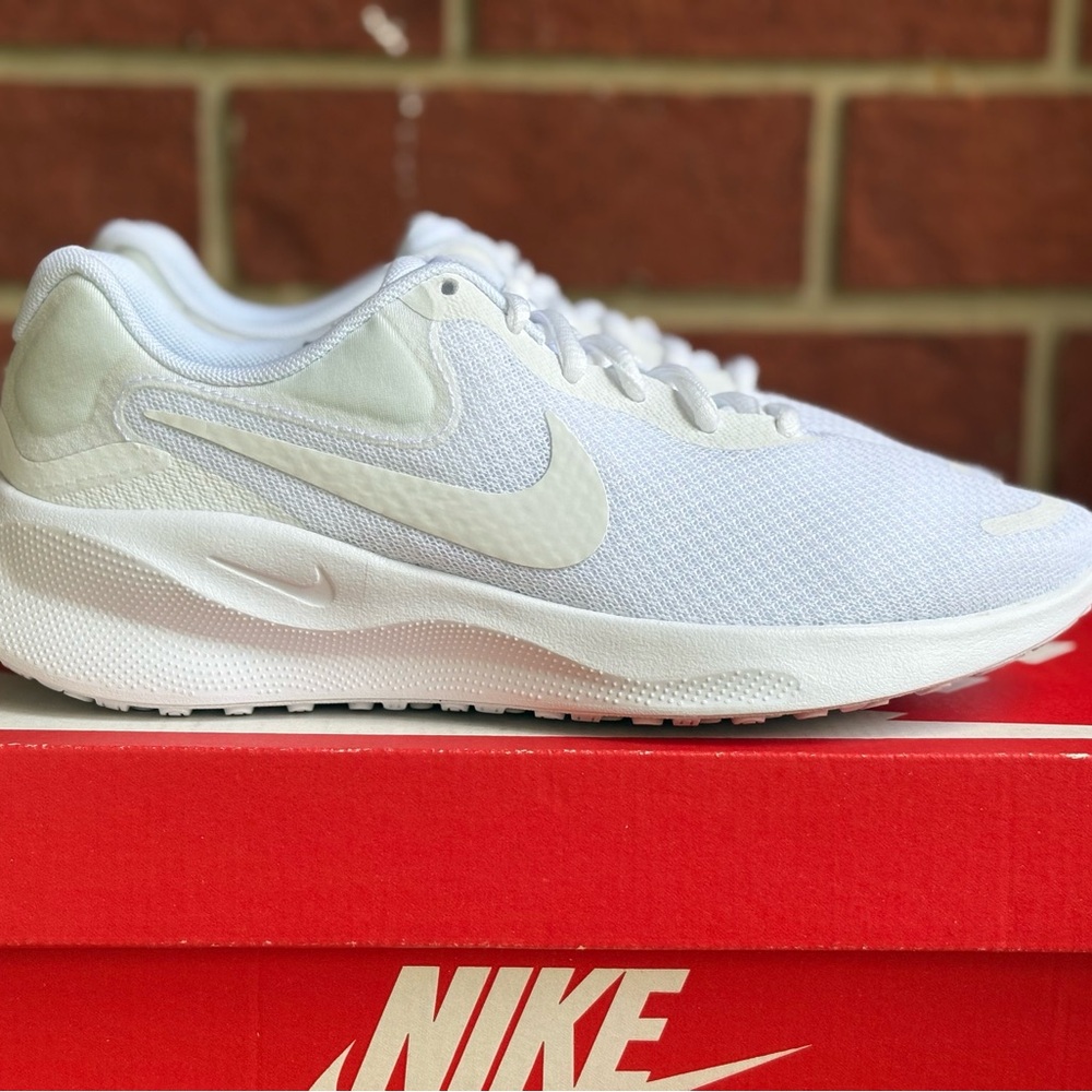 Nike Revolution 7 White Cream Womens New Sneakers Running Shoes